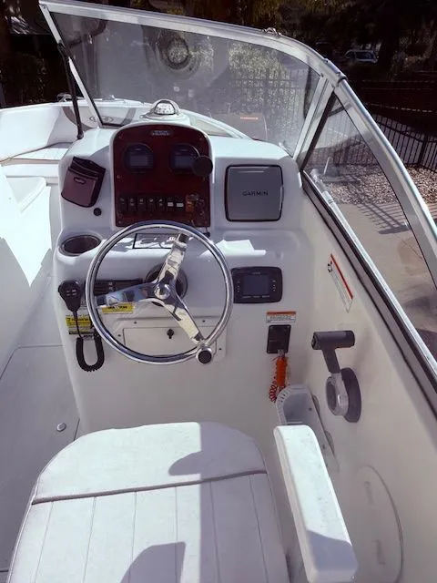 Slide: The Image of Sea Hunt Escape 207 LE 2011 - 9