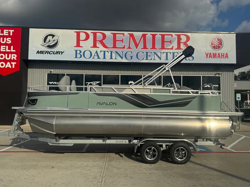 The Image of Avalon Venture 85 Quad Fish - 21' 2026 - 1