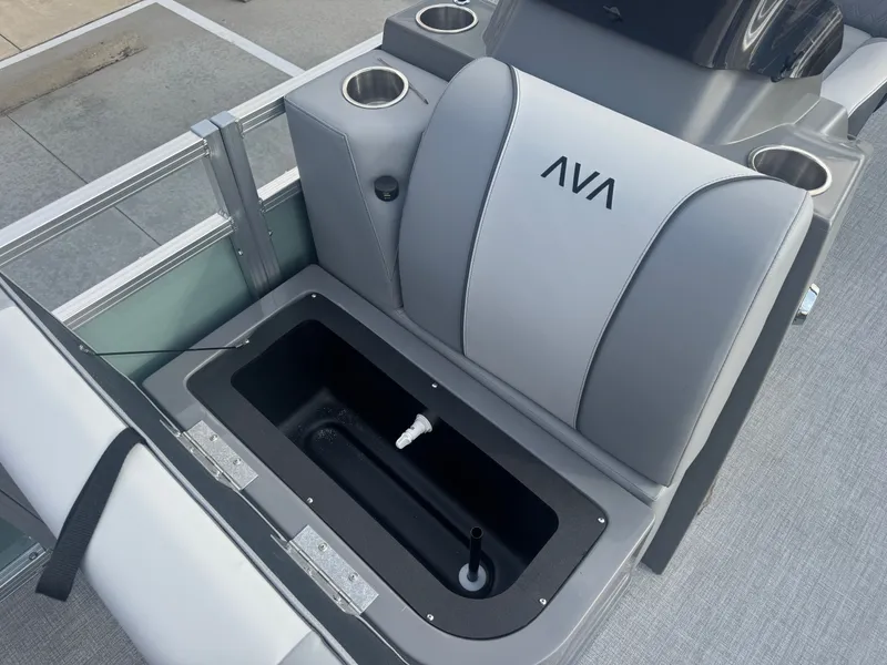 Slide: The Image of Avalon Venture 85 Quad Fish - 21' 2026 - 13