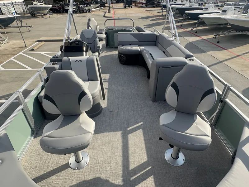 Slide: The Image of Avalon Venture 85 Quad Fish - 21' 2026 - 26