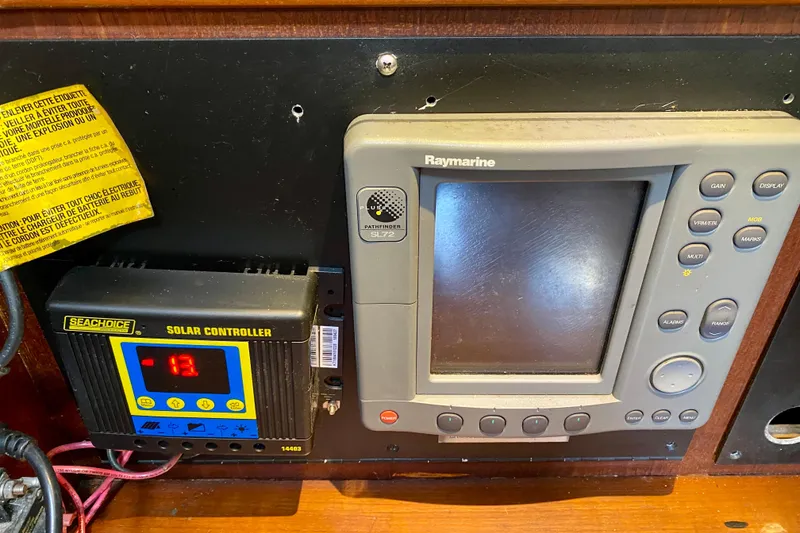 Slide: The Image of Island Packet 44 1994 - 126