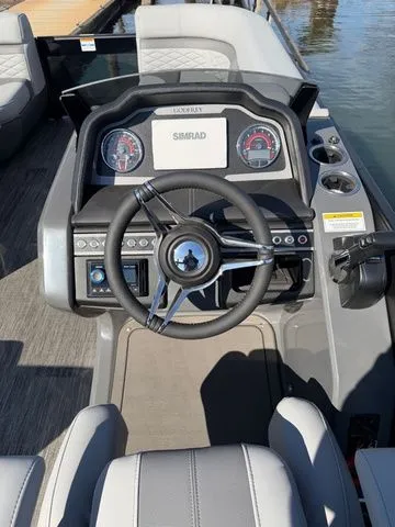 Slide: The Image of Godfrey Monaco 235 SFL Tritoon - Yamaha 300 2026 - 9