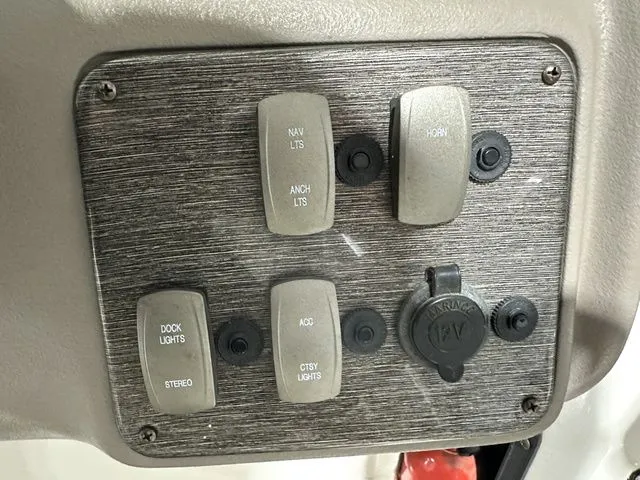 Slide: The Image of Premier 235 Grand Majestic 2005 - 22