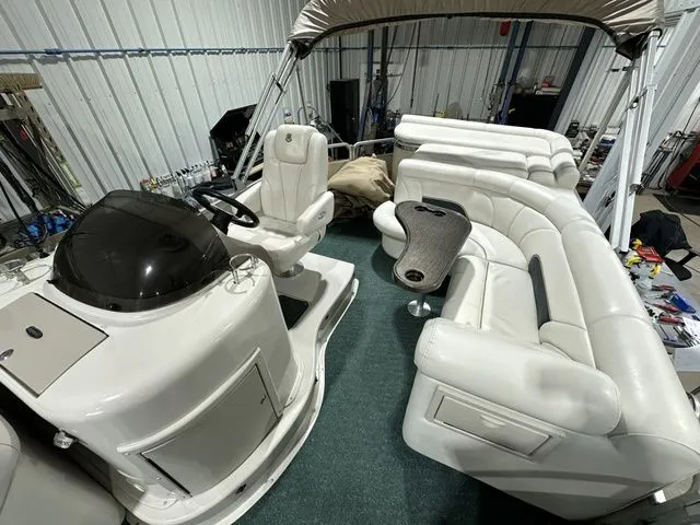 Slide: The Image of Premier 235 Grand Majestic 2005 - 34