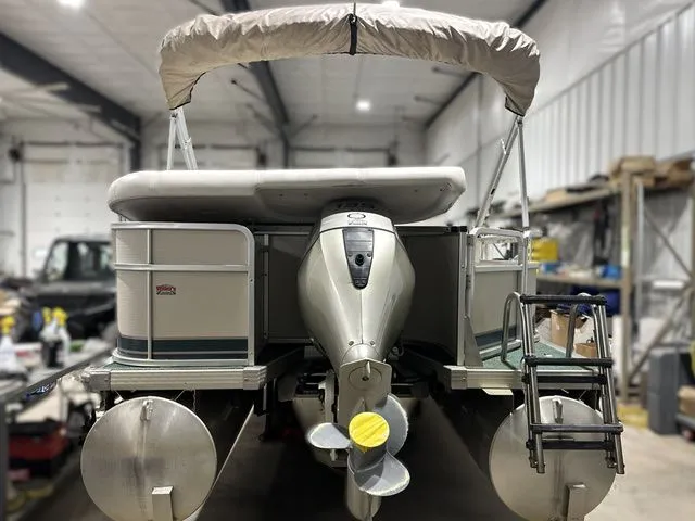 Slide: The Image of Premier 235 Grand Majestic 2005 - 5