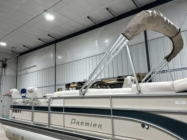 Slide: The Image of Premier 235 Grand Majestic 2005 - 6