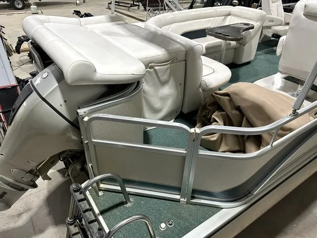 Slide: The Image of Premier 235 Grand Majestic 2005 - 9