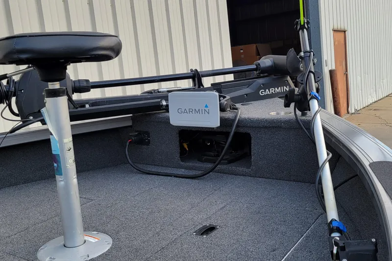Slide: The Image of 2022 Crestliner 1750 Fish Hawk WT boat with Garmin equipment on deck. - 5