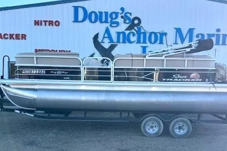 The Image of 2018 Sun Tracker Party Barge 22 XP3 pontoon boat at Doug's Anchor Marine. - 1