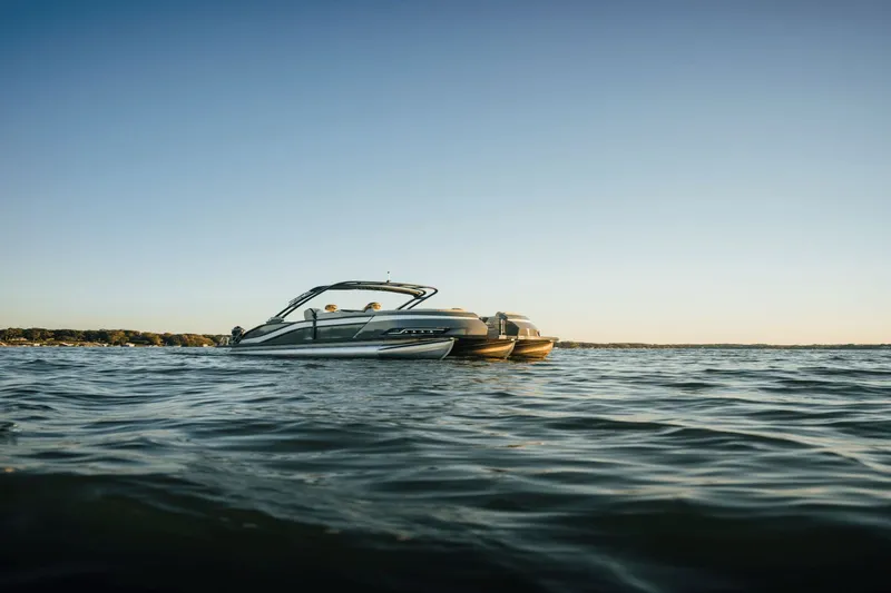 Slide: The Image of Harris Grand Mariner 230 2026 - 13