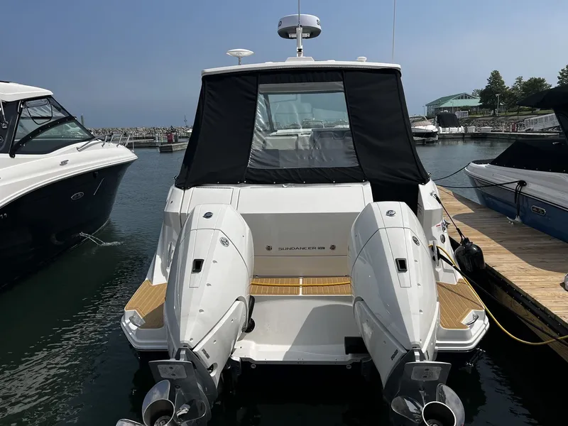 Slide: The Image of Sea Ray Sundancer 320 Outboard 2026 - 10