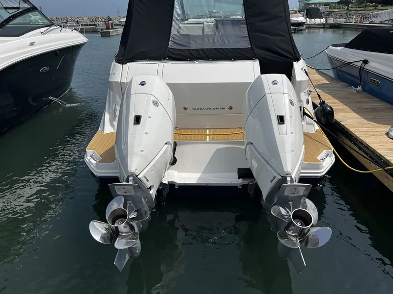 Slide: The Image of Sea Ray Sundancer 320 Outboard 2026 - 9