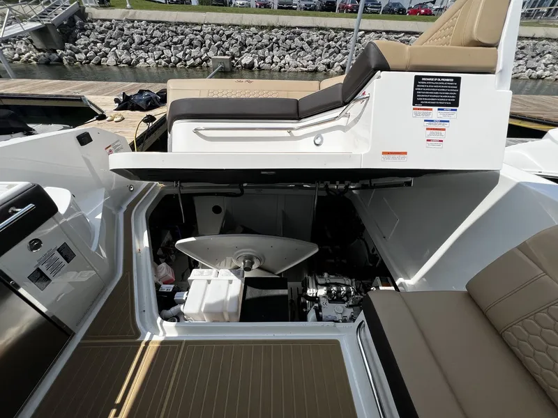 Slide: The Image of Sea Ray Sundancer 320 Outboard 2026 - 26