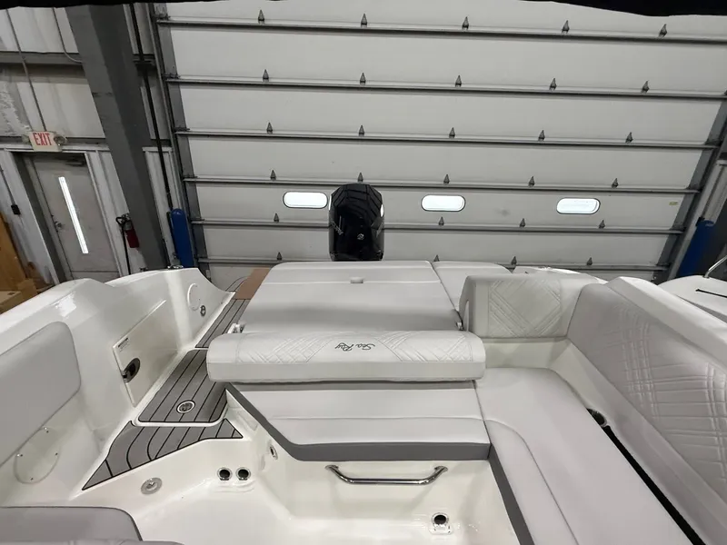 Slide: The Image of Sea Ray SDX 230 Outboard 2026 - 14