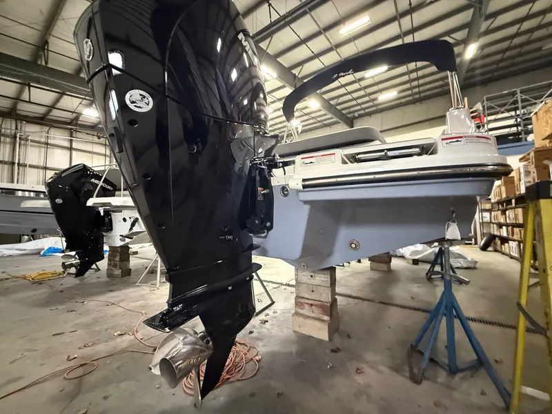 Slide: The Image of Sea Ray SDX 230 Outboard 2026 - 27