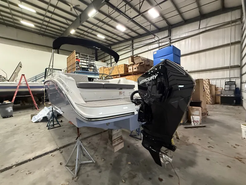 Slide: The Image of Sea Ray SDX 230 Outboard 2026 - 28