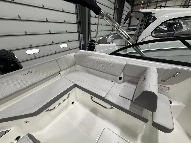 Slide: The Image of Sea Ray SDX 230 Outboard 2026 - 7