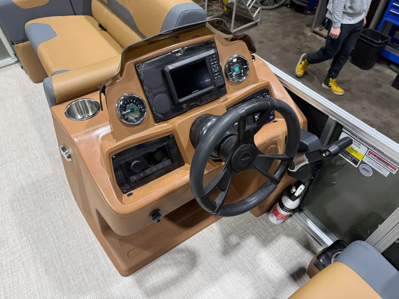 Slide: The Image of Tahoe GEOfish 2385 Rear Fish Tritoon & Honda 4-Stroke EFI 2026 - 12