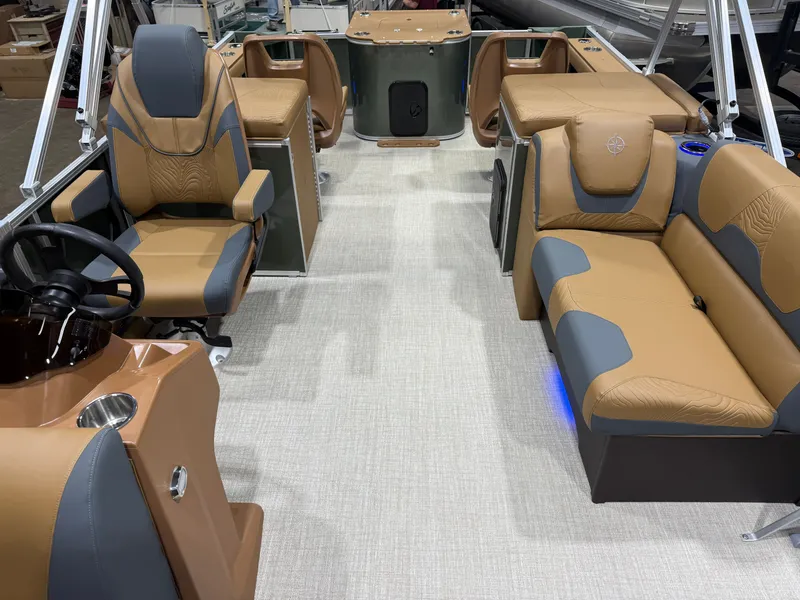 Slide: The Image of Tahoe GEOfish 2385 Rear Fish Tritoon & Honda 4-Stroke EFI 2026 - 42