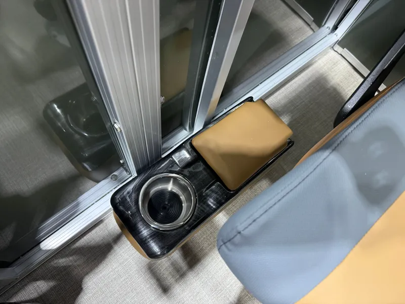 Slide: The Image of Tahoe GEOfish 200HP Rear Fish 2385 Tritoon 2026 - 15