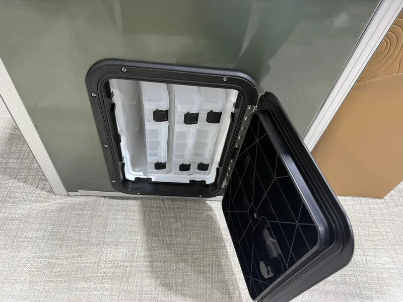 Slide: The Image of Tahoe GEOfish 200HP Rear Fish 2385 Tritoon 2026 - 19