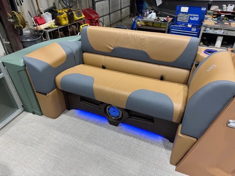 Slide: The Image of Tahoe GEOfish 200HP Rear Fish 2385 Tritoon 2026 - 37