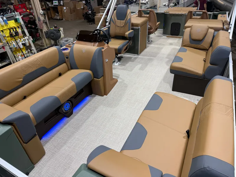 Slide: The Image of Tahoe GEOfish 200HP Rear Fish 2385 Tritoon 2026 - 39