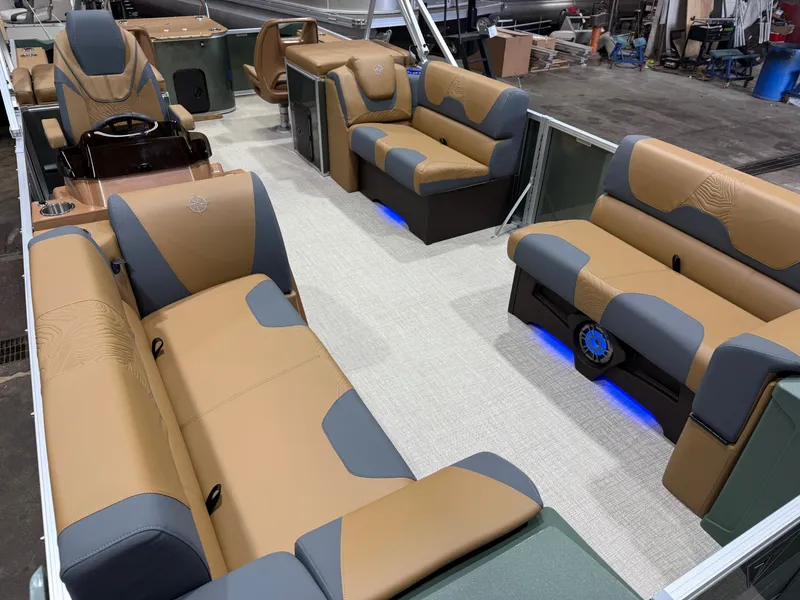 Slide: The Image of Tahoe GEOfish 200HP Rear Fish 2385 Tritoon 2026 - 40