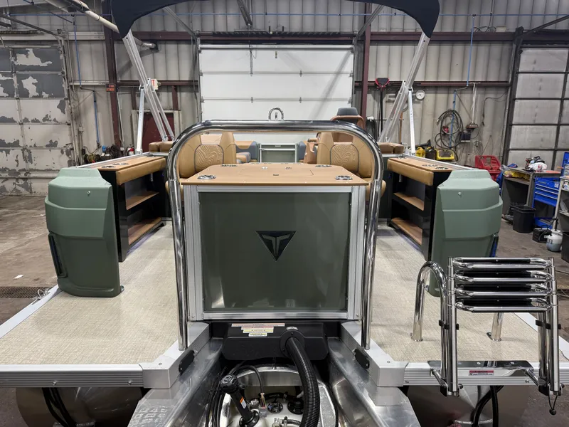 Slide: The Image of Tahoe GEOfish 200HP Rear Fish 2385 Tritoon 2026 - 54