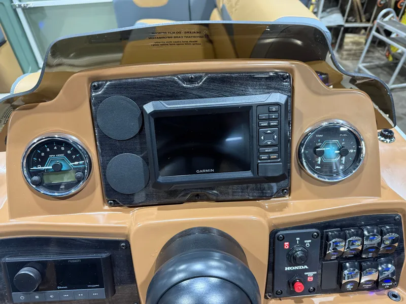 Slide: The Image of Tahoe GEOfish 2385 Rear Fish Tritoon & Honda 4-Stroke EFI 2026 - 14