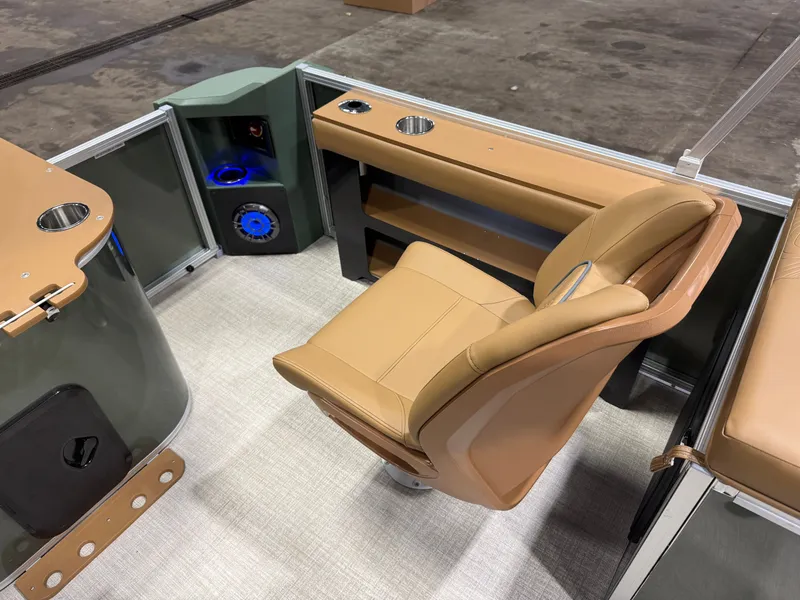 Slide: The Image of Tahoe GEOfish 2385 Rear Fish Tritoon & Honda 4-Stroke EFI 2026 - 22