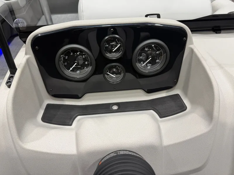 Slide: The Image of Princecraft Vectra 23 RL 2026 - 14