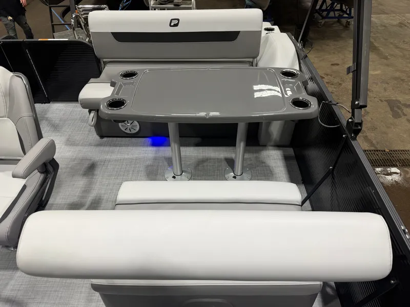 Slide: The Image of Princecraft Vectra 23 RL 2026 - 19