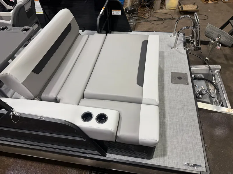 Slide: The Image of Princecraft Vectra 23 RL 2026 - 5