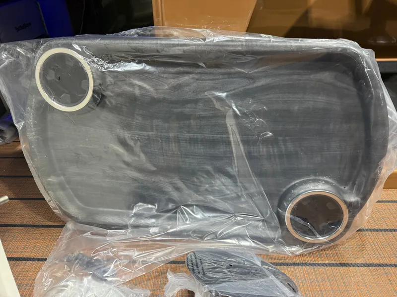 Slide: The Image of Bentley Pontoons Elite 200HP 223 Admiral Quad Lounge Tritoon 2026 - 28