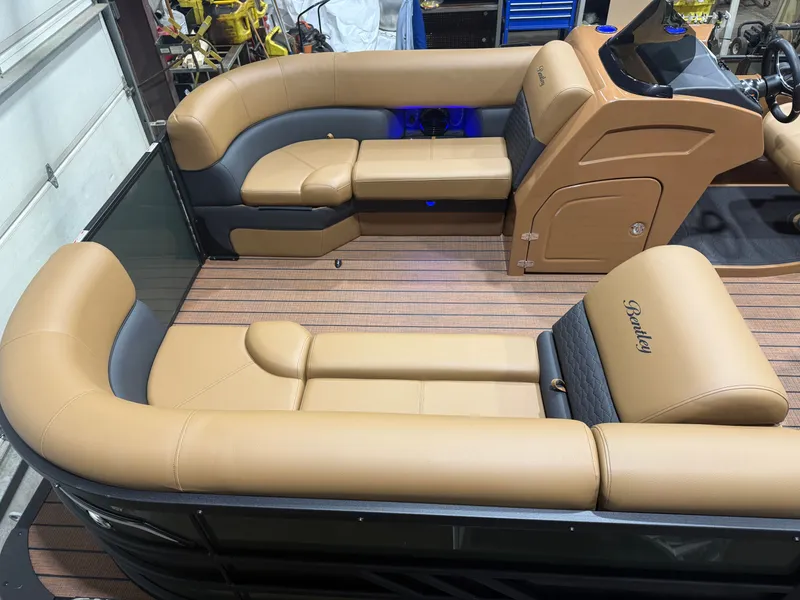 Slide: The Image of Bentley Pontoons Elite 223 Admiral Quad Lounge Tritoon 2026 - 2