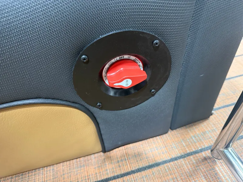 Slide: The Image of Bentley Pontoons Elite 200HP 223 Admiral Quad Lounge Tritoon 2026 - 36