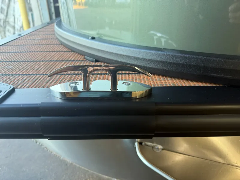 Slide: The Image of Bentley Pontoons Elite 200HP 223 Admiral Quad Lounge Tritoon 2026 - 39