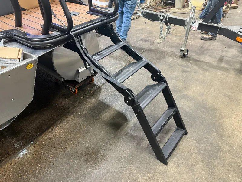 Slide: The Image of Bentley Pontoons Elite 200HP 223 Admiral Quad Lounge Tritoon 2026 - 47