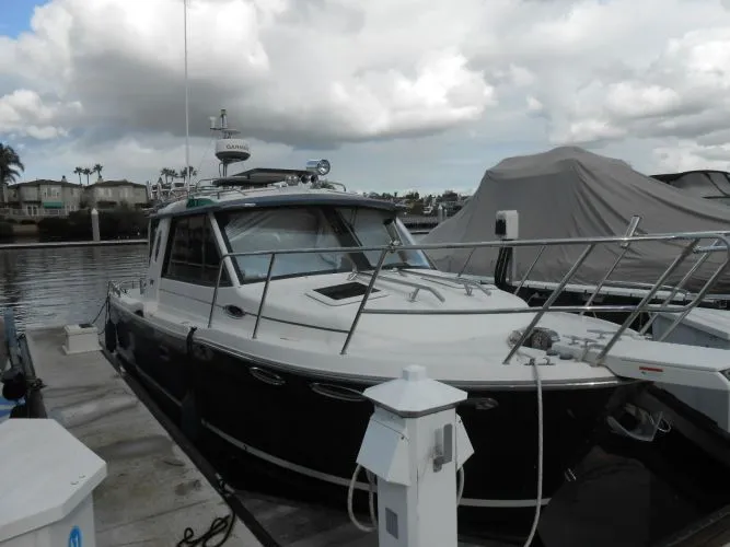 Slide: The Image of 2013 Cutwater C-28 - Image 1 - 1