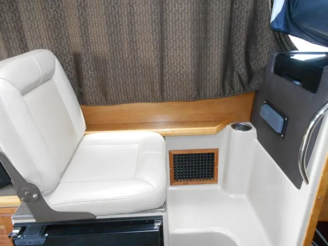 Slide: The Image of 2013 Cutwater C-28 - Image 11 - 11