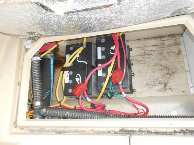 Slide: The Image of 2013 Cutwater C-28 - Image 19 - 19