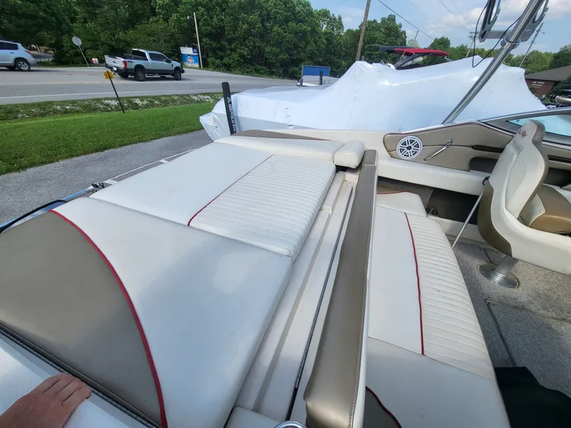 Slide: The Image of Sea Ray 210 Select 2007 - 10