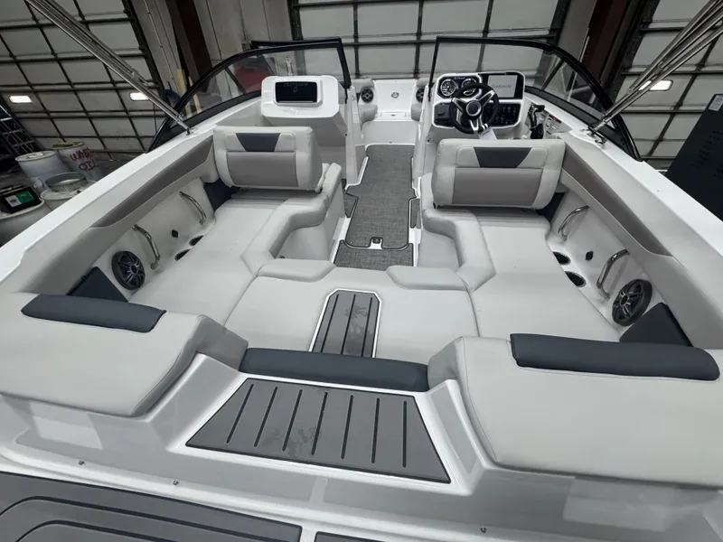 Slide: The Image of Hurricane SD2050-OB 2026 - 6