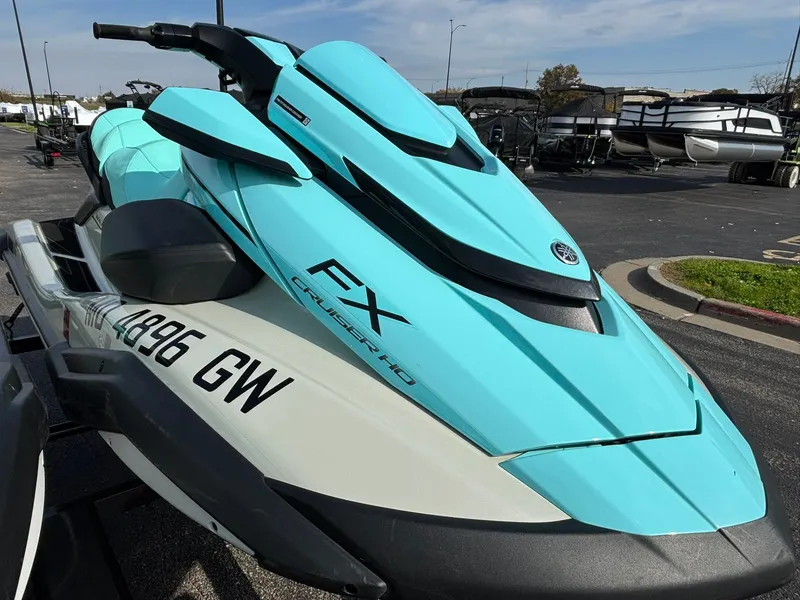 Slide: The Image of Yamaha FX Cruiser HO 2025 - 11