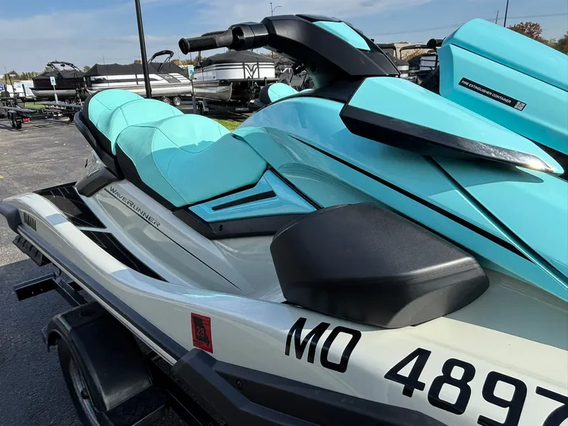 Slide: The Image of Yamaha FX Cruiser HO 2025 - 14