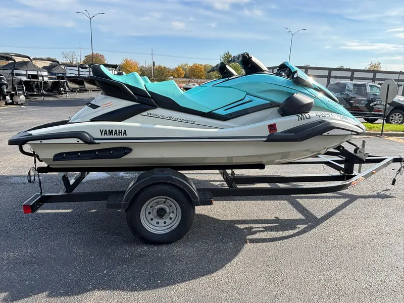 Slide: The Image of Yamaha FX Cruiser HO 2025 - 15