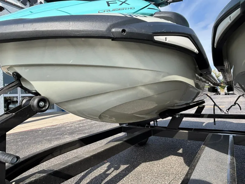 Slide: The Image of Yamaha FX Cruiser HO 2025 - 17