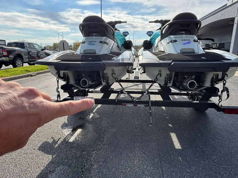 Slide: The Image of Yamaha FX Cruiser HO 2025 - 20