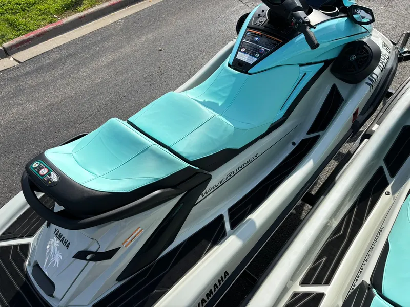 Slide: The Image of Yamaha FX Cruiser HO 2025 - 23